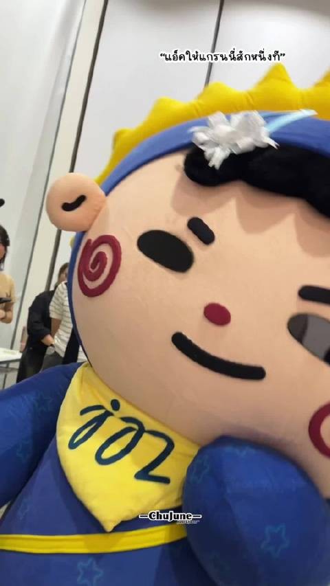 这个小胖胖离开前还要专门对着镜头托脸卖萌