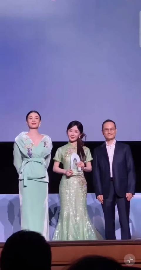 舒畅38岁状态佳，视频中依旧美丽
