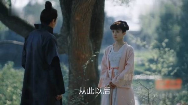 赵丽颖和冯绍峰的孩子,长大了,看知否,是不是就是在看爸爸妈妈相爱的过程