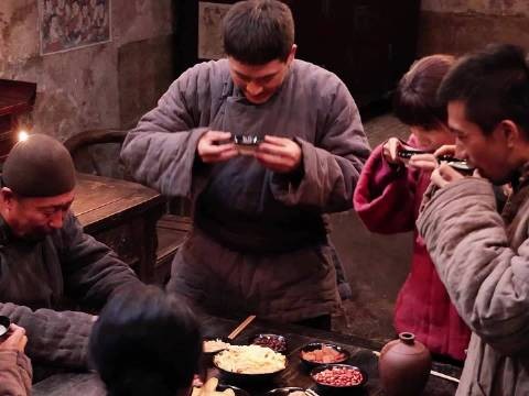 谁能拒绝年代群像剧的魅力啊!好气又好笑,这剧也太适合下饭了!