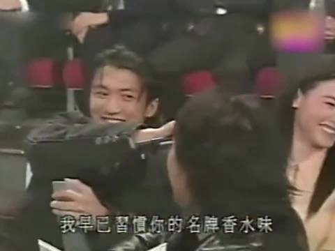 那次《香水》是谢霆锋唱得最开心也最后悔吧!