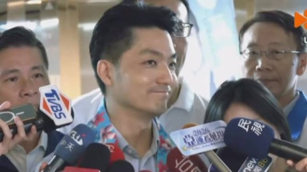 蒋万安回应2024在哈佛大学演讲时卡顿…