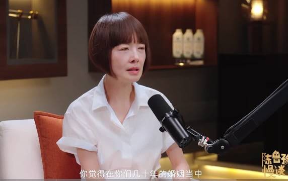 向太是经营婚姻,做向华强的老婆很难,不让他有受诱惑的可能性