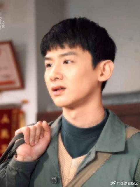 白敬亭发问,新环境是否总有尴尬期