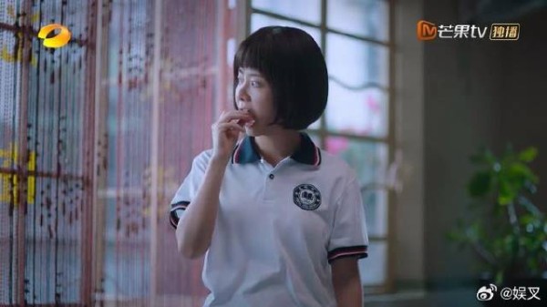 外婆与凌霄交谈 却斥责凌爸李爸，引的三个孩子联合抵抗