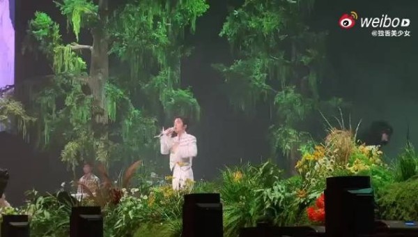 张新成余佳运杭州演唱会合唱《九月底》