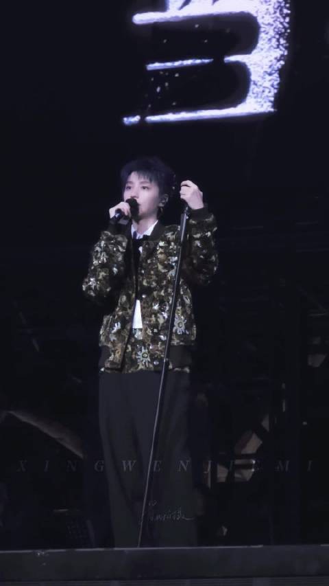 王俊凯北京演唱会Talking:每次唱《从前》都会想到童年发生的事情