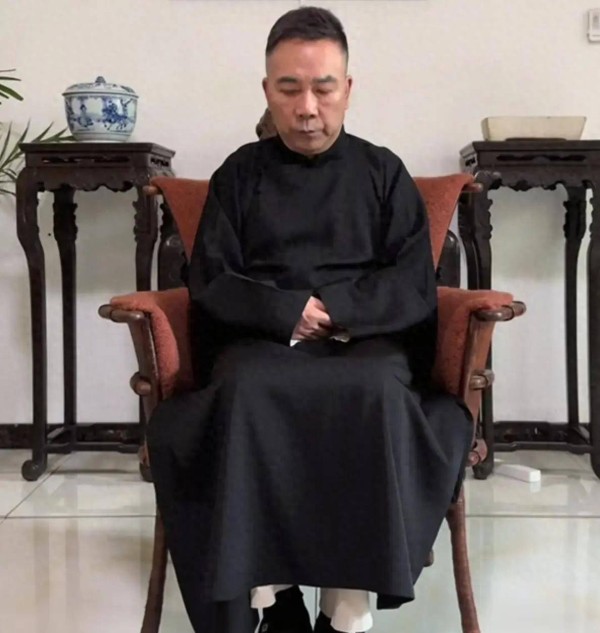 杨议，发视频：我为啥喊嘚儿纲，因为我是北京人，说话爱带儿化音