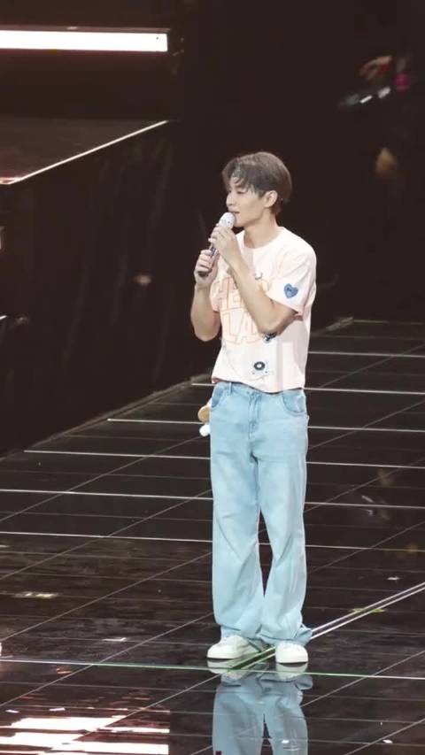 刘宪华琴弓拉出厦门,创意演奏被赞艺术家