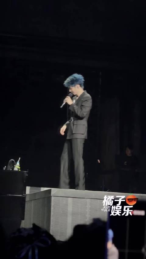 啊啊啊啊王俊凯唱完又开始跟粉丝说相声了