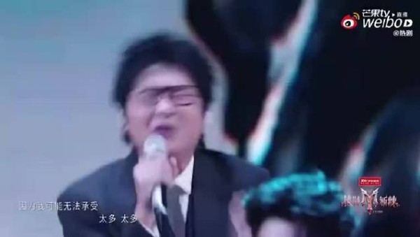 高强度唱跳排练练到流鼻血,邵子恒这份付出太实在了,24个比利舞台真没白练