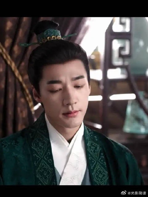 看此沙这段眼神戏的时候,我真的来回倒回去品了好几遍!