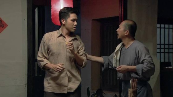 钟汉良饰演齐天白被迫洗碗,眉眼紧绷到释然展现心境转变