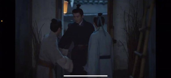 从放兰香一家出府的时候就开始,一点不敢接受许父的跪拜,那是未来岳父啊