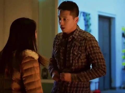男人逼迫女孩做不愿意做的事情