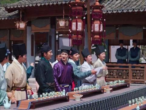 兰香如故里的药材行酒令这段还蛮好玩的!