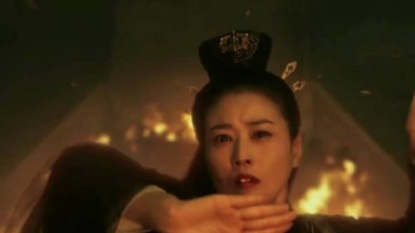 为何灭绝师太宁愿摔死,也不要张无忌救她?