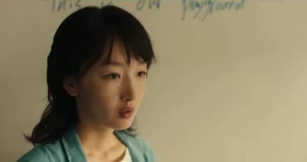 周冬雨在《少年的你》里的片段引发外国网友共鸣 更评价这部电影是一部杰作!