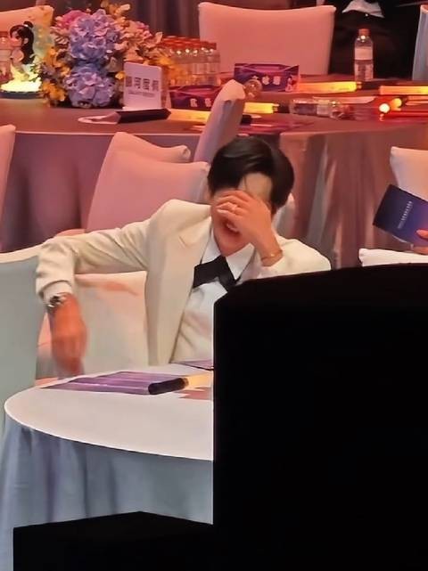 2026湾区升明月 张若昀憋出内伤