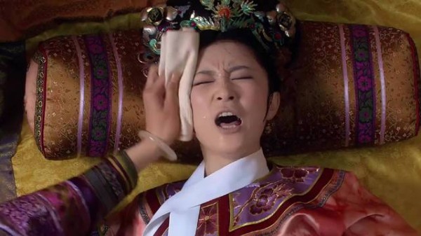 甄嬛传十级观众 |贵人小产,宫人可以穿白吗?