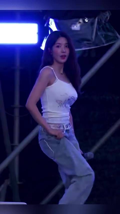这身材太性感了 权恩妃 女团 kpop