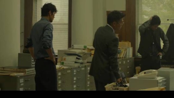 警长追查妻儿被掳案,与凶手车辆擦肩而过