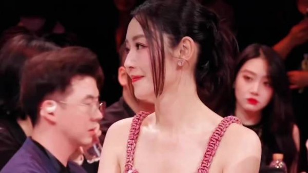 百花奖影后卫诗雅:一个月前谁也不认识我,一个月后谁都知道我