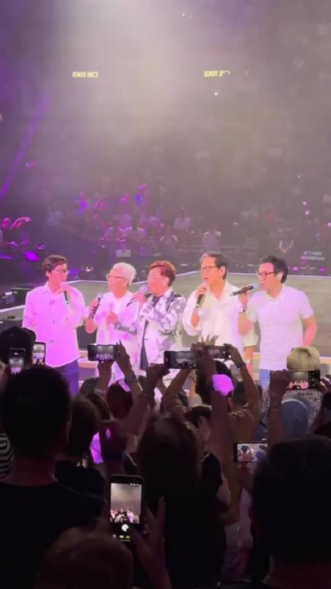 谭咏麟演唱会，温拿惊喜现身合唱《朋友》，致敬黎彼得再唱《玩吓啦》