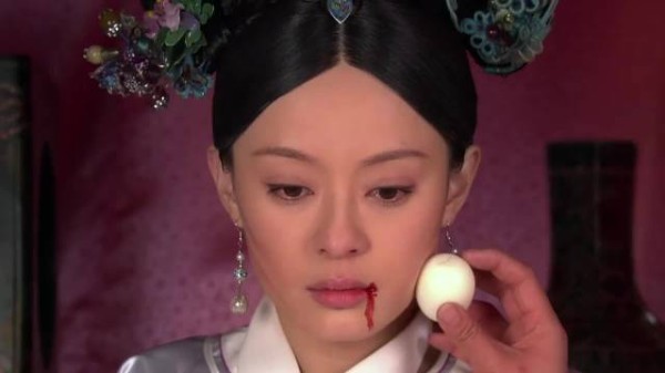 翠果一巴掌打醒甄嬛,这是要满血复活