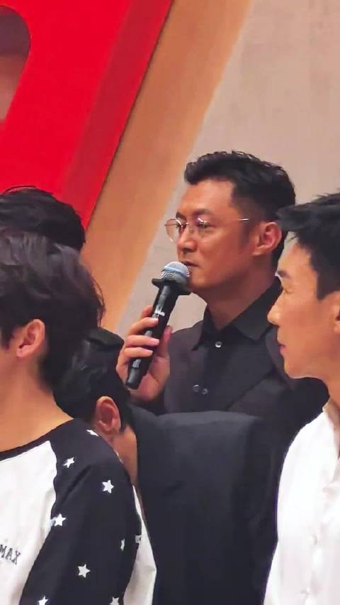 余文乐最近去参加了《披荆斩棘》,在节目里态度挺强硬的,明确说自己不唱跳…