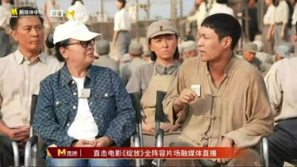 侯勇建议张艺兴调整帽子添毛巾,张艺兴致谢前辈启发