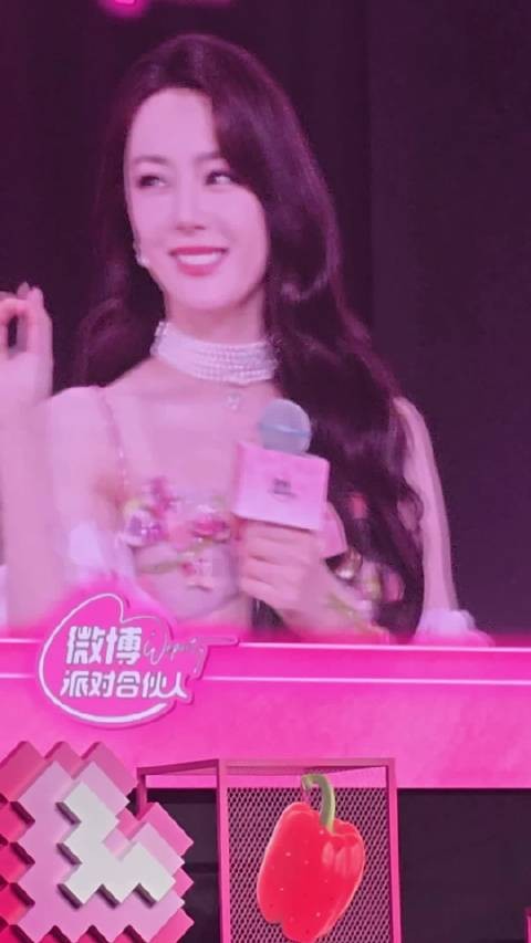 被美晕了 场外的爱丽丝收到热巴比的ok了吗