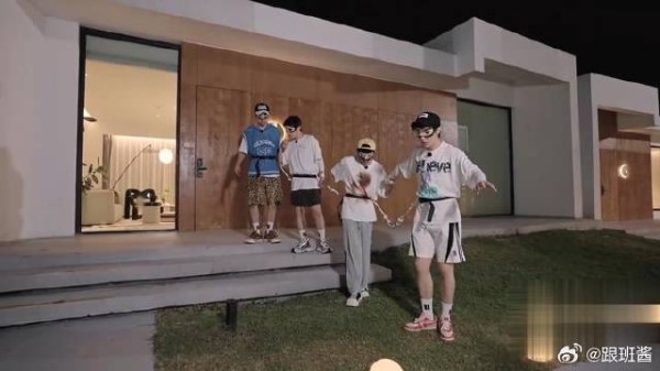 蒙眼夜行探心声，少年种地更勇敢