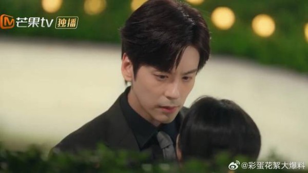 傅明予吃醋,把她逼到墙角,哪料阮思娴:想当我男朋友?