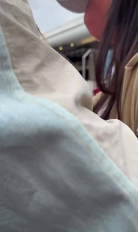 一落地就给粉丝签名的baby