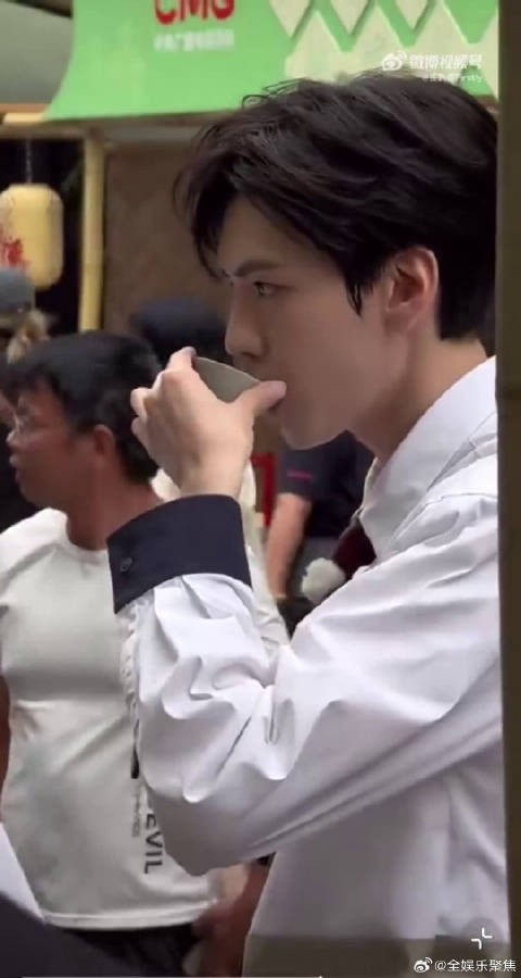 状态好好呀,在旅途中尽情玩耍享受美食,vlog 看得让人心情变好