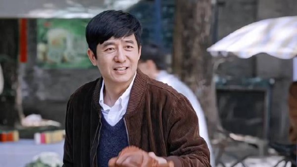 “青莲得知了之前的东西都是曹东方买的,两家关系总算缓和了一些”