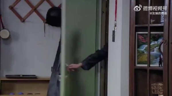 不愧是妈妈的小棉袄,燕妮气场全开,霸气找李天骄谈判