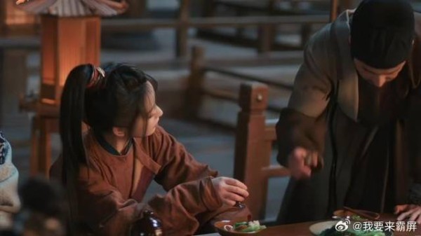 长玉醉酒，谢征吃醋替长玉挡酒