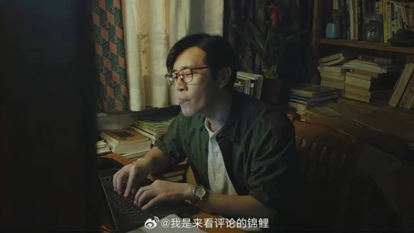 父亲借着儿子的名义 顺利出版了自己的文学集,真绝了