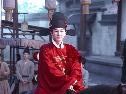 林大爷追妻被拒仍吃睡,祖传松弛感