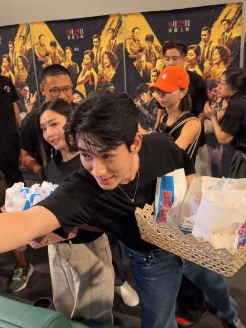 羡慕啊我也想要龙龙亲手发的菠萝油