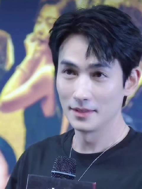 朱一龙中秋节祝福，电影空枪持续热映