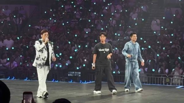谭咏麟演唱会刘德华李克勤助阵,三巨头同台票价超值