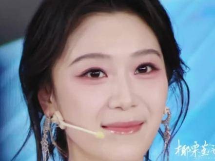 跨年夜~窝当然选择沉浸于夜莺的奇妙世界啦