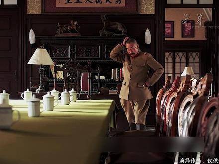 李雪健仅凭一个眼神,便让平淡无奇的戏份瞬间封神!