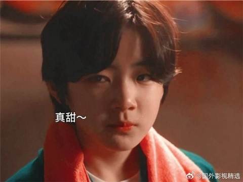当这个小孩向他父亲鞠躬的时候 就已经感觉到这个富家公子并不坏