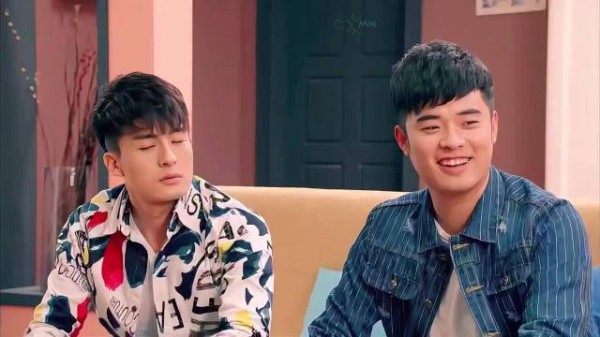 有些人只需要坐在那里,你就知道他有多强 爱情公寓|曾小贤|吕子乔|张伟