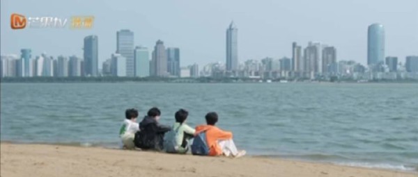 看到备战高考我真觉得这编剧神了感觉他看了一吨楼丝的微博
