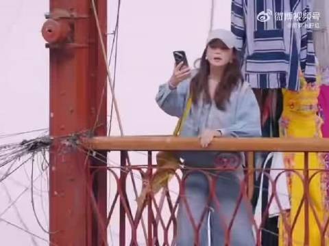 殷桃主动为花少团拍照,产出多张质感大片